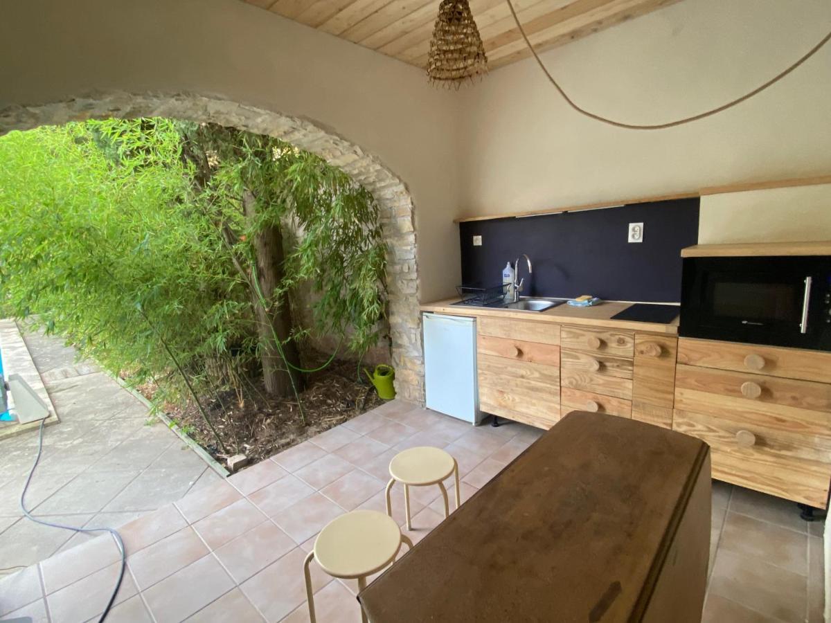 Le Patio Aux Oiseaux Acomodação com café da manhã La Ciotat Exterior foto